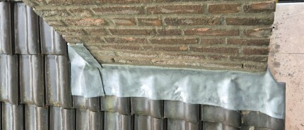 Schoorsteenvoet waterkering verbeteren: duurzaam tegen lekkage en vochtproblemen