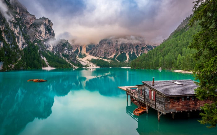 Lago di Braies (Pragser Wildsee) in de Dolomieten in Italië