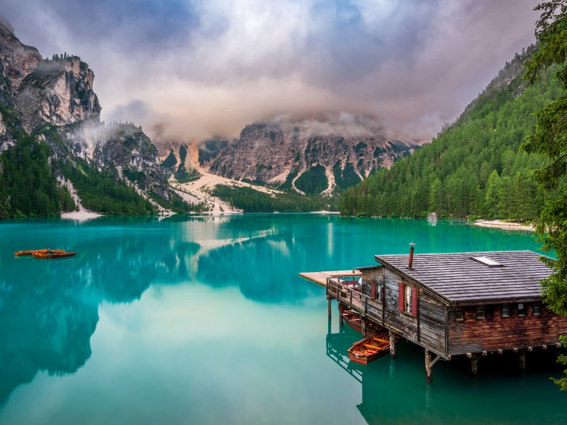 Lago di Braies (Pragser Wildsee) in de Dolomieten in Italië