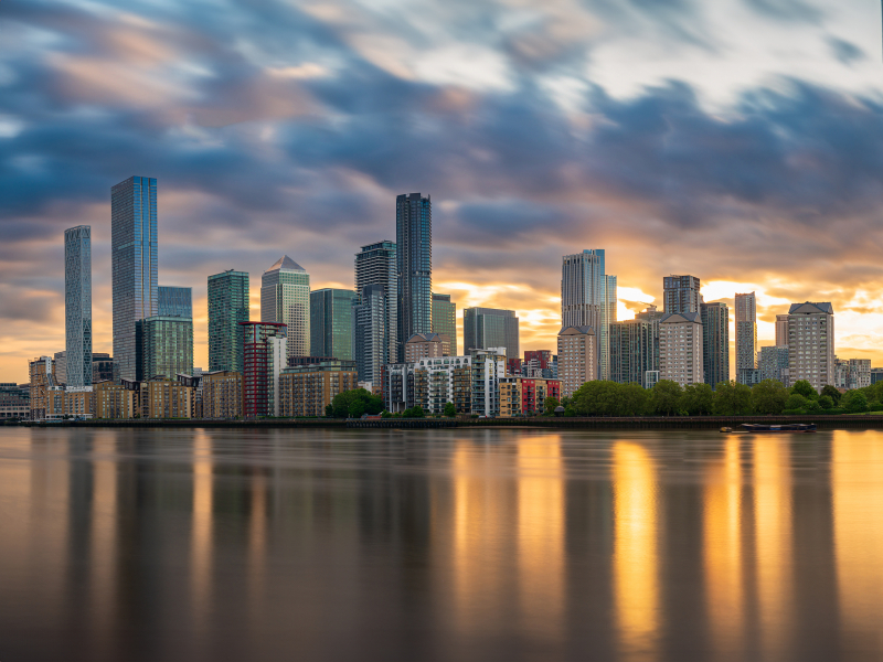 London, de skyline van Canary Wharf tijdens zonsopgang