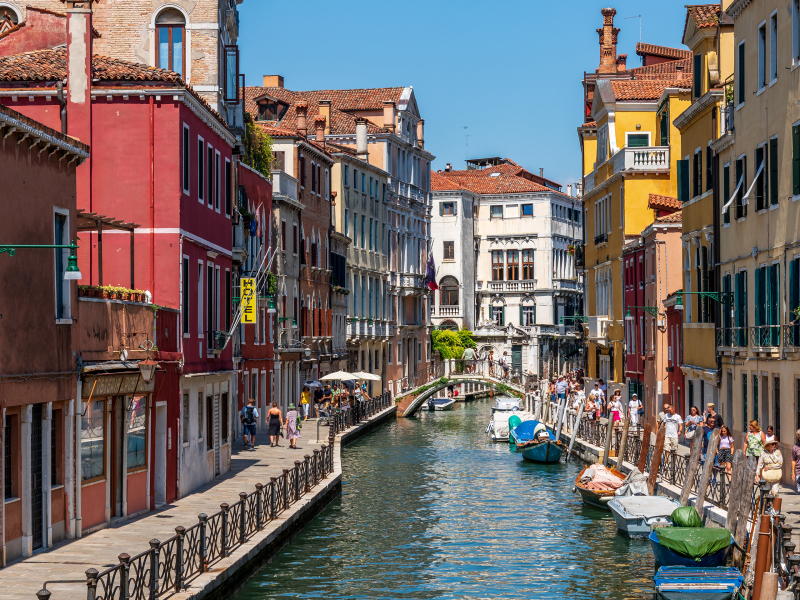 Gracht in Venetië, Italië
