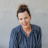 Cynthia over pleasen