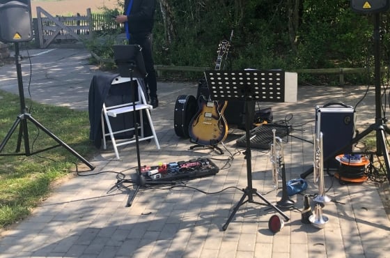 achtergrond jazz en lounge muziek-tuinfeest2