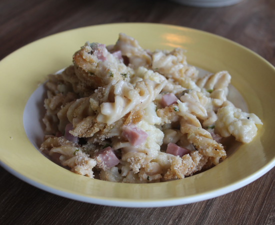 Pasta ovenschotel met bloemkool en kaassaus