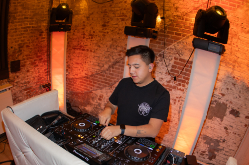 Allround DJ Damar voor bruiloft bedrijfsfeest verjaarddag