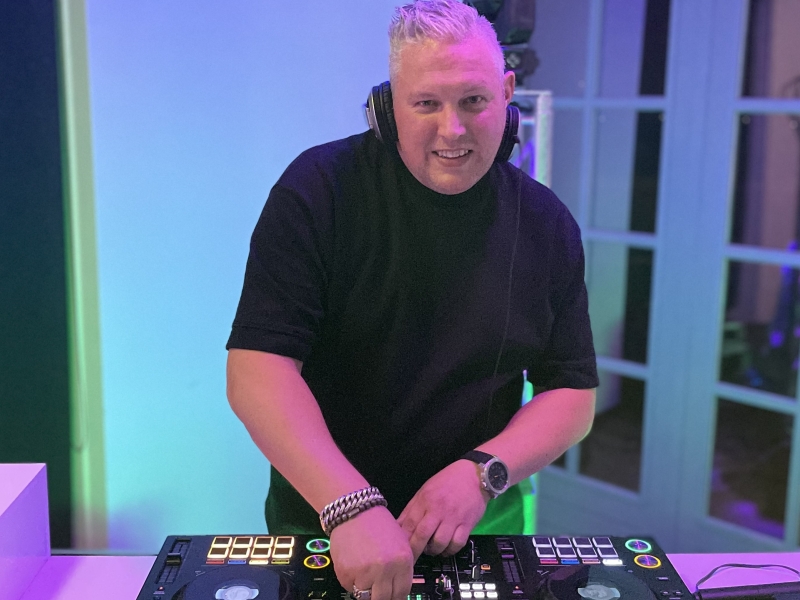 Allround Feest DJ Stefan DJ verjaardagsfeest, DJ bruiloft, DJ bedrijfsfeest