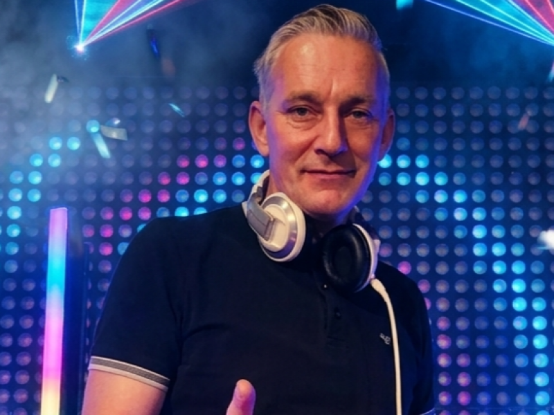 Allround Party DJ Martin voor openbaar of besloten feest, bruiloft of bedrijfsfeest