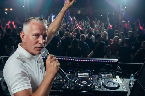 Allround Party DJ Martin voor openbaar of besloten feest, bruiloft, personeelsfeest of bedrijfsevenement