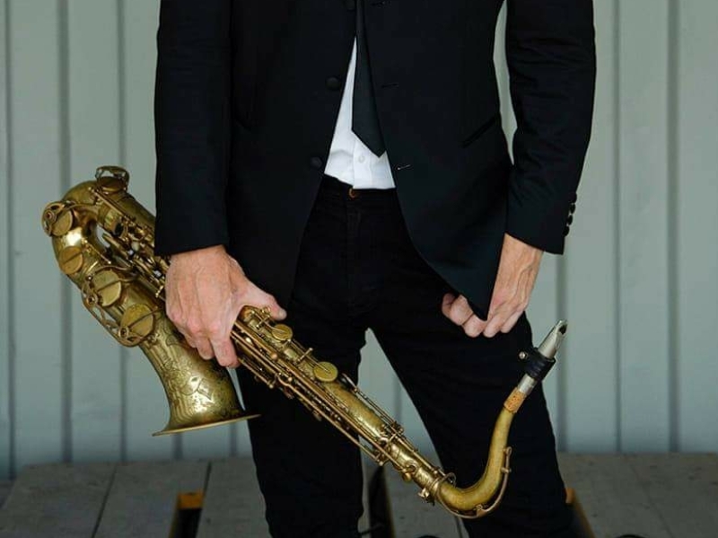 Allround Saxofonist Machiel speelt op bruiloften, openbare evenementen, bedrijfsfeesten en verjaardagen