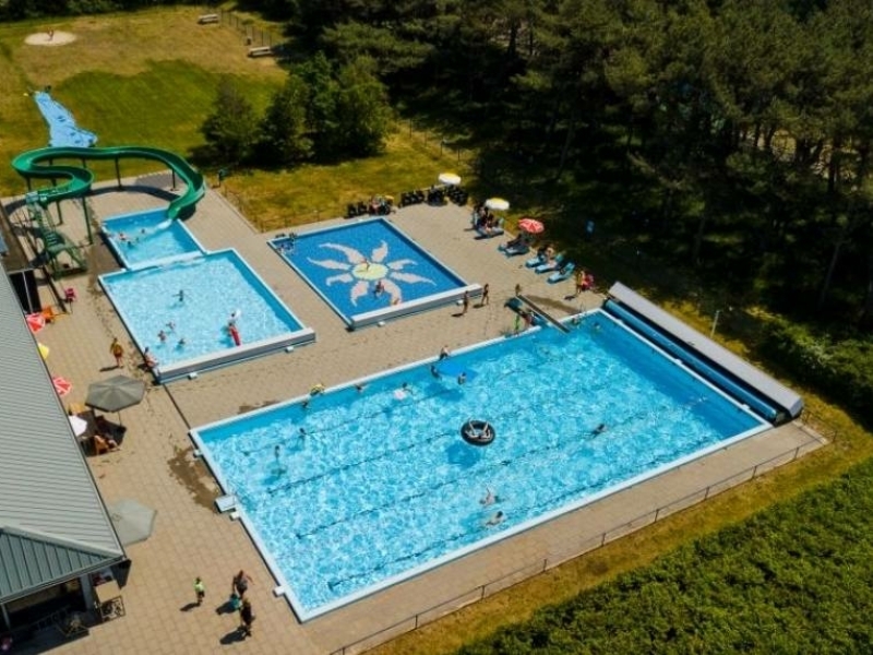 chalet-simmerwille-zwembad-camping-roosdunen