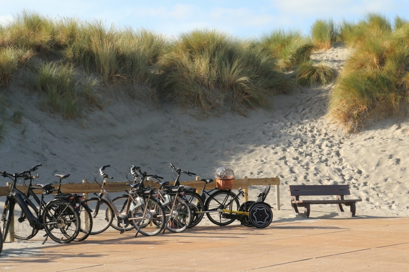 fiets-huren-ameland-strand