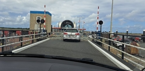 last-van-reisziekte-boot-auto-overtocht