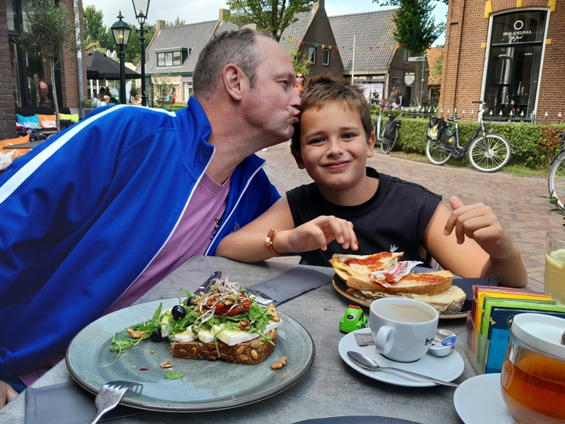 nes-eten-en-drinken-bij-restaurant-de-jong nes-eten-en-drinken-bij-restaurant-de-jong