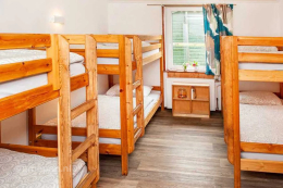 slaapkamer-groepsverblijf-ameland