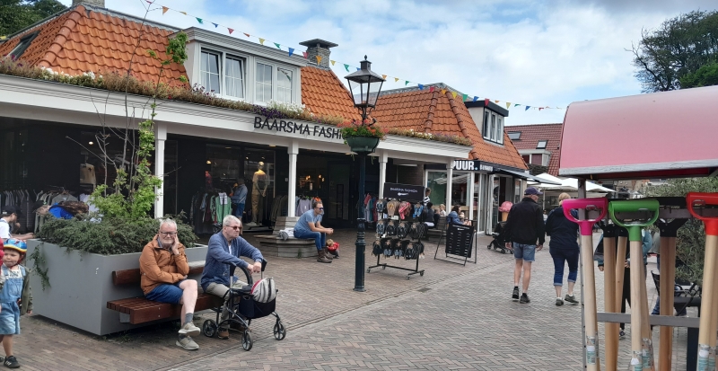 winkelen-ameland-nes-baarsma-fashion