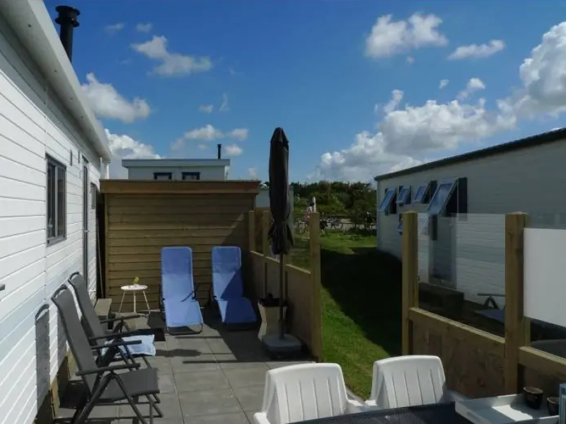 chalet-in-ballum-eilandgeluk-terras