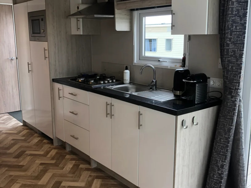chalet-nes-platvis-keuken-1 chalet-nes-platvis-keuken-1