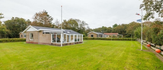 vakantiehuis-hollum-he-lo-op-ameland-tuin