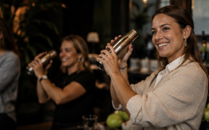 Cocktails shaken tijdens de Cocktail Workshops van Amsterdam Cocktail Workshops
