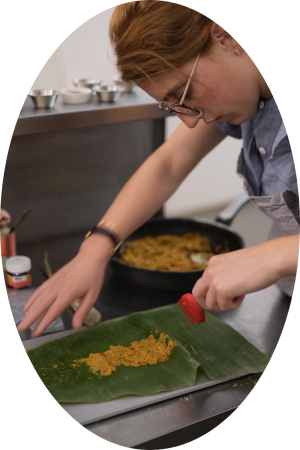 Indonesische kookworkshop en kookcursus Ikan Pepesan bereiden