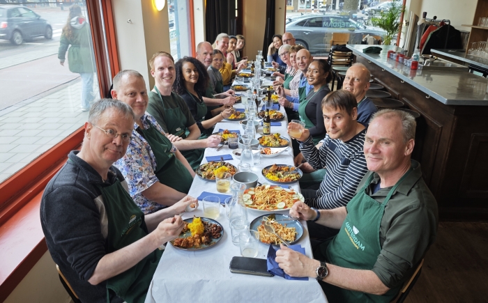 Teambuilding teamuitje Indonesische kookworkshop Amsterdam Cooking Workshops