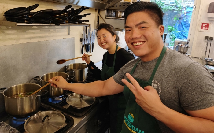Teambuilding teamuitje Vietnamese kookworkshop Amsterdam Cooking Workshops