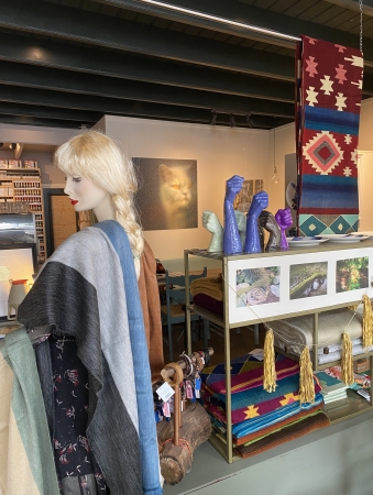 De winkel van studio Angelart en Herman de weerd hattem