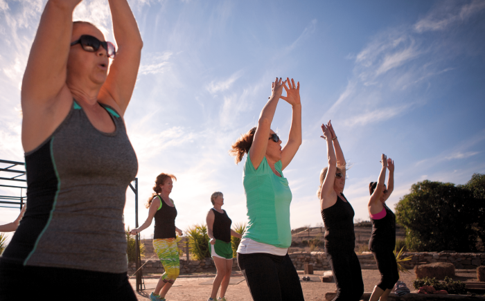 Gezonde buitensporten voor vrouwen om fit te blijven en af te vallen voor de zomer