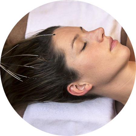 Haarspin als tool tijdens ASMR massage