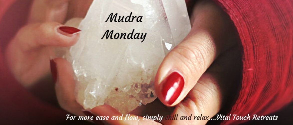 Dissolve vaginal white discharge with this mudra