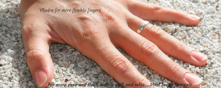 How to have more flexibility in your fingers with this mudra