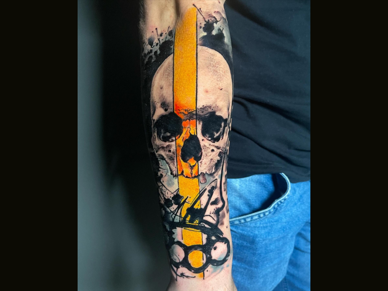 tattoo studio eindhoven skull tattoo met kleur