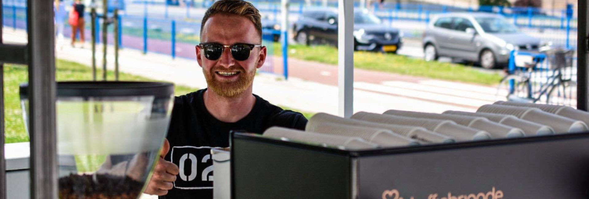 Barista Justin koffiebar huren met barista Justin