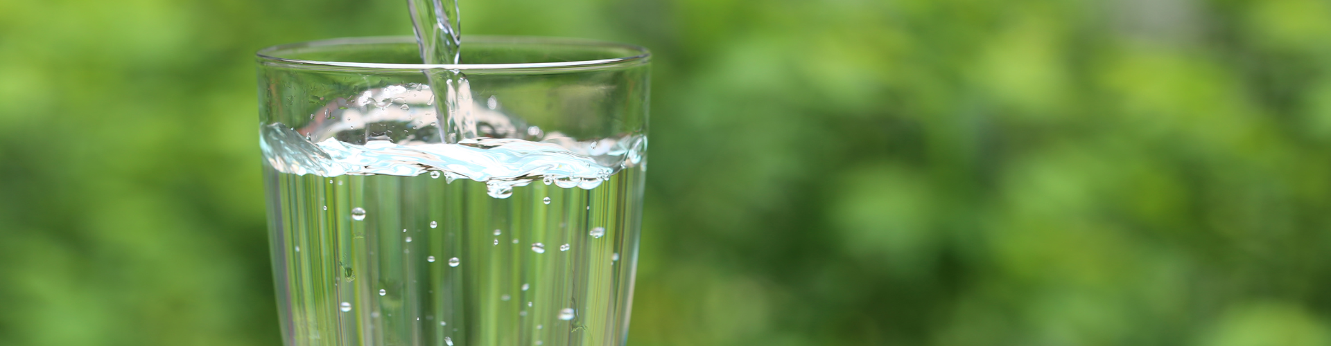 Zuiver drinkwater met een waterfilter Zuiver en gezond drinkwater dankzij een hoogwaardig waterfiltersysteem van BASis Gezond