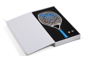 Quicksand Silverclub 2026 - Luca Andreolini Quicksand Silverclub 2026 Luca Andreolini beachtennisracket in luxe doos