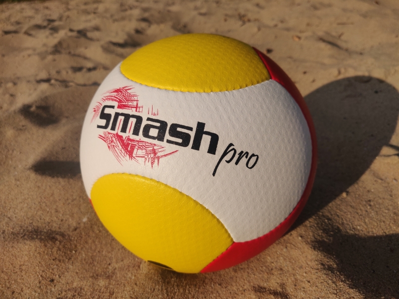 Nieuwste Gala Beachvolleybal Smash Pro met dimple oppervlak.