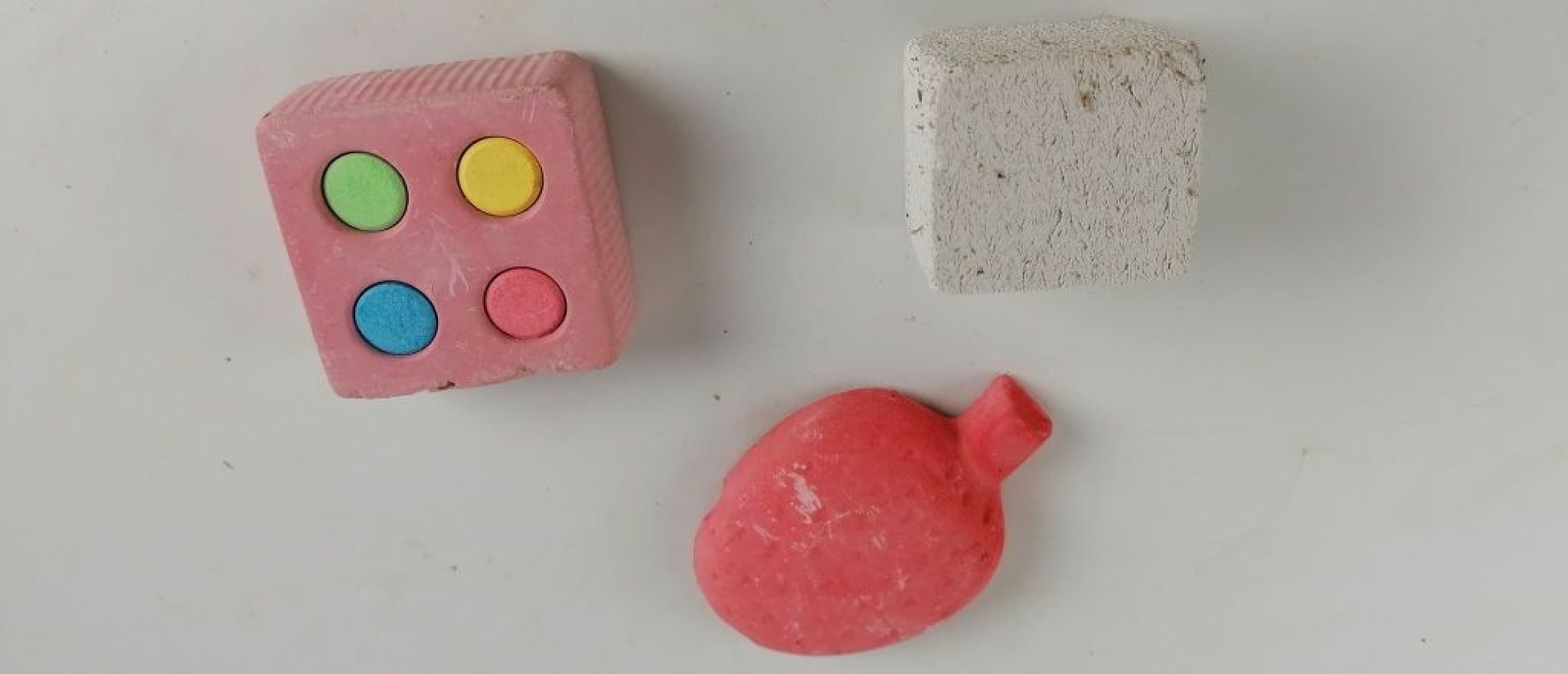 Speelgoed en snackjes die gevaarlijk zijn voor cavia’s