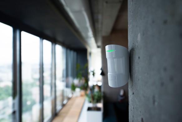 AJAX CombiProtect installation nearby windows