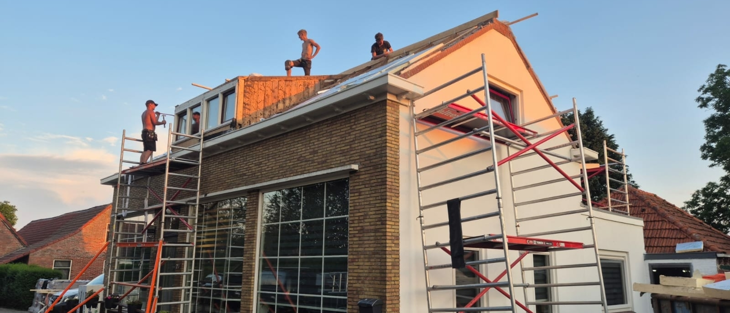 Kosten dakrenovatie financieren: mogelijkheden en tips voor 2025