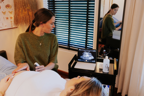 Littekenmassage, diastase, buikspieroefeningen, tuut op buik, punt op buik, gat tussen buikspieren, rugpijn, diastase, verzakking, urineverlies