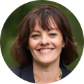 pretty rooms vs authentic spaces interview podcast with maureen calamia