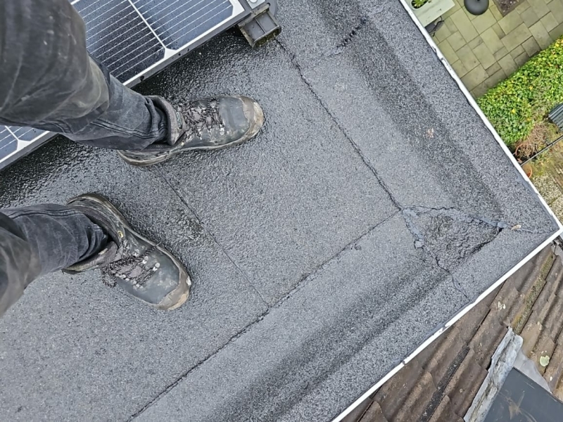 Bitumen dak vervangen met zonnepanelen
