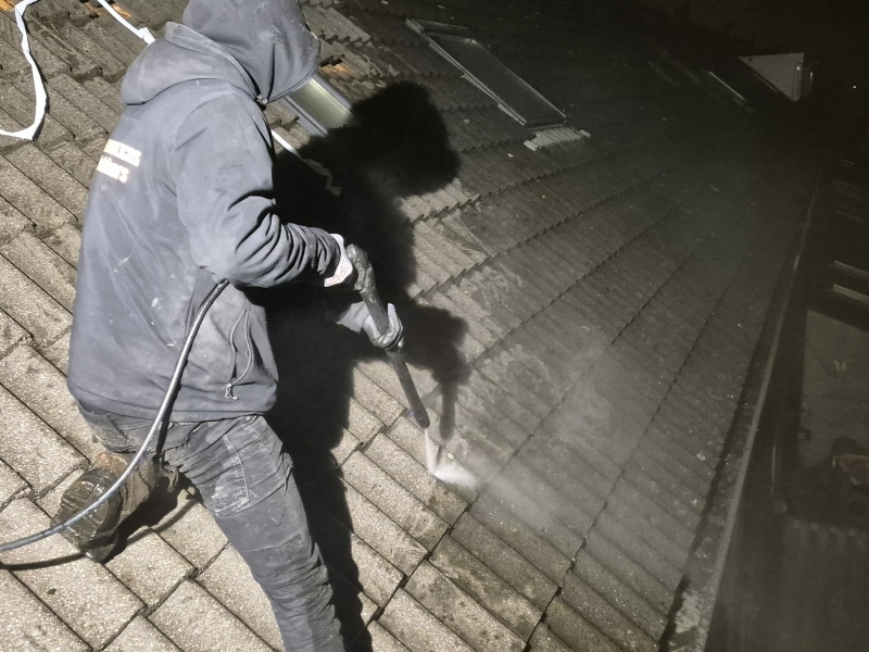 Dak laten reinigen