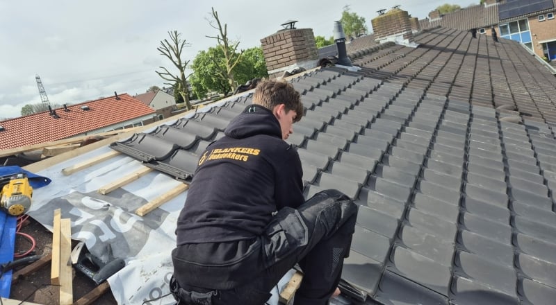 Dak laten vervangen in Geleen