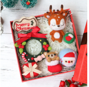 naaldvilten-diy-kit-kerst-ornament-rudolph-vilten-creatieve-cadeaus-om-te-geven