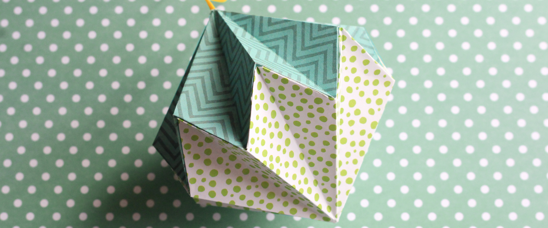 Hoe Maak je een Prachtige Papieren Origami Kerstbal?