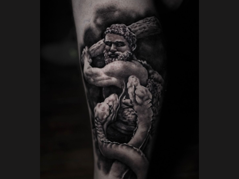 Hercules en hydra realisme tattoo