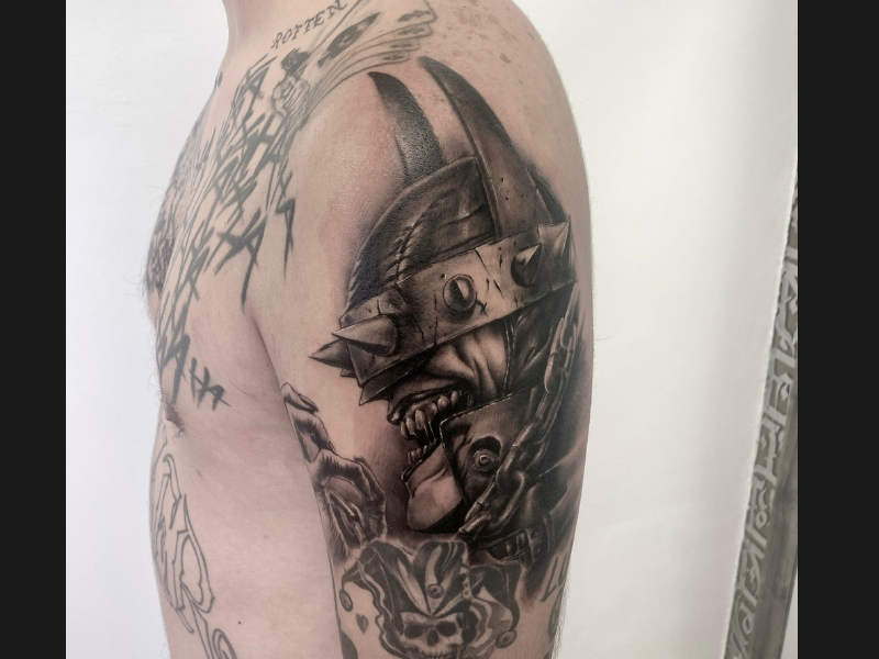 Dark batman tattoo realistisch