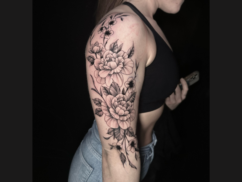 Bloemen realisme tattoo fine line