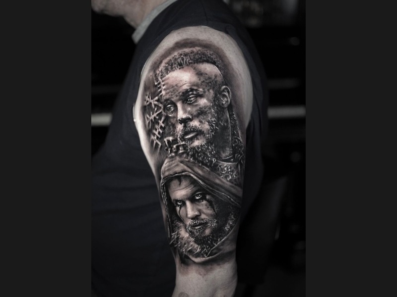 Vikings tattoo realisme ragnar lothbrok